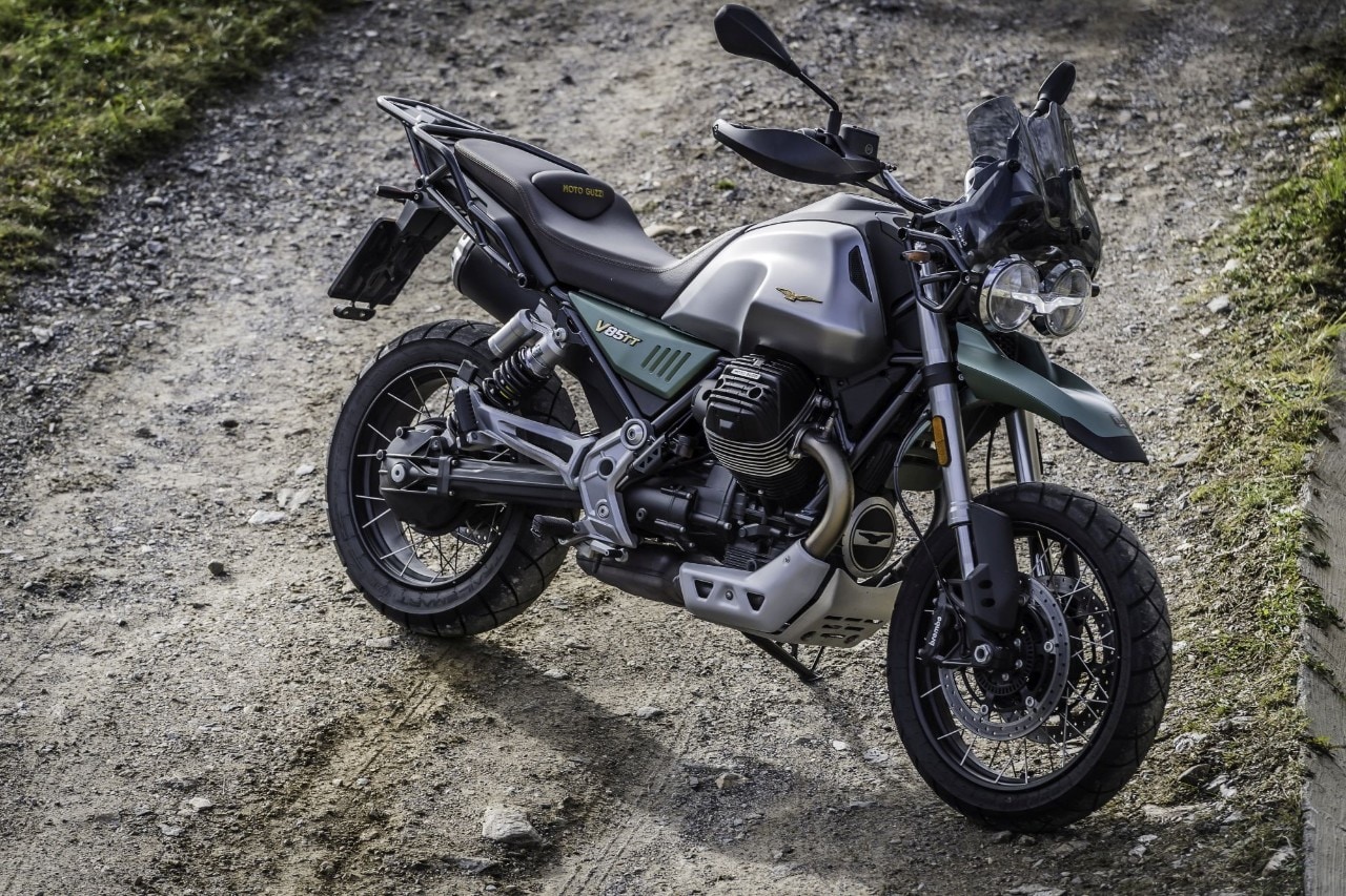 Moto Guzzi V85 TT VS Triumph Tiger 850 Sport: viaggia, guida, SOGNA